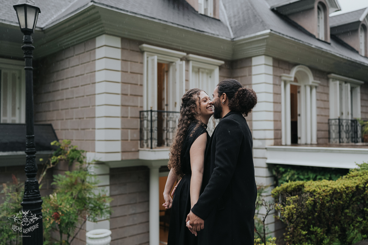 FOTOS PRE WEDDING CASA CENARIUM COM CHUVA