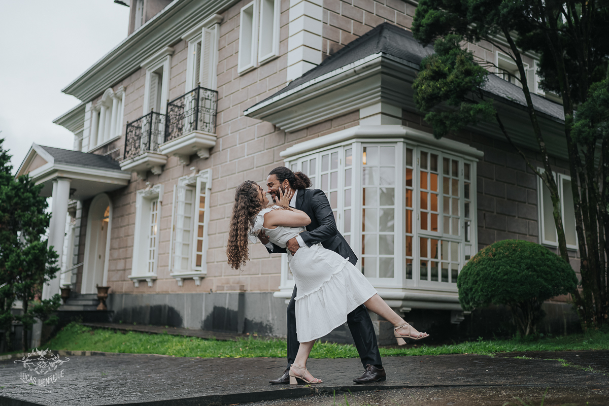 FOTOS PRE WEDDING CASA CENARIUM COM CHUVA