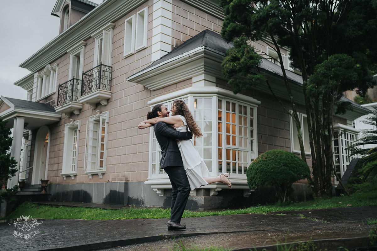 FOTOS PRE WEDDING CASA CENARIUM COM CHUVA