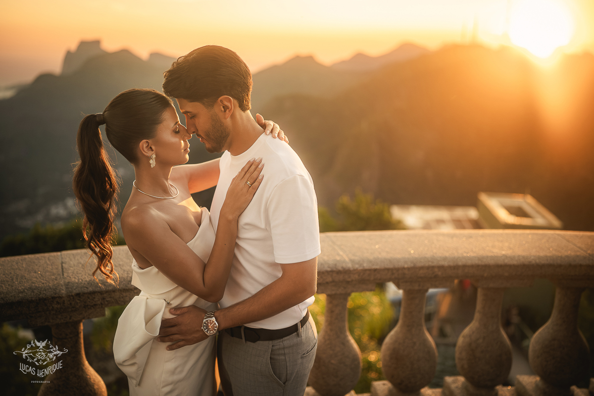 FOTOS PRE CASAMENTO CRISTO REDENTOR RJ - POR DO SOL