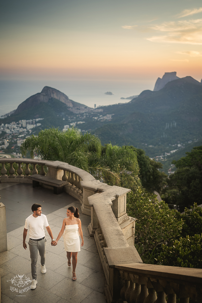 FOTOS PRE WEDDING CRISTO REDENTOR RJ - POR DO SOL