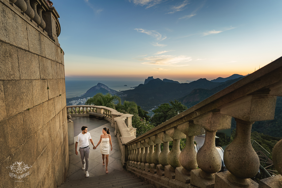 FOTOS PRE WEDDING CRISTO REDENTOR RJ - POR DO SOL
