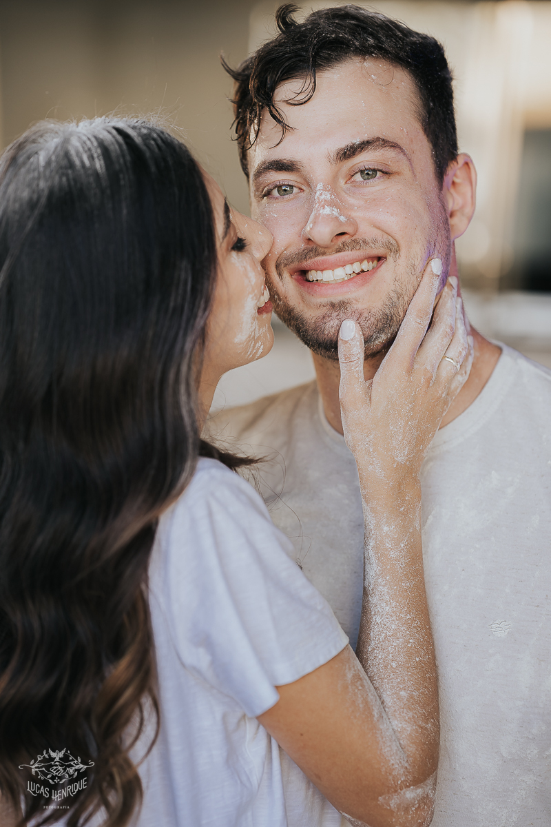 FOTOS ENSAIO PRE WEDDING FAZENDO PIZZA