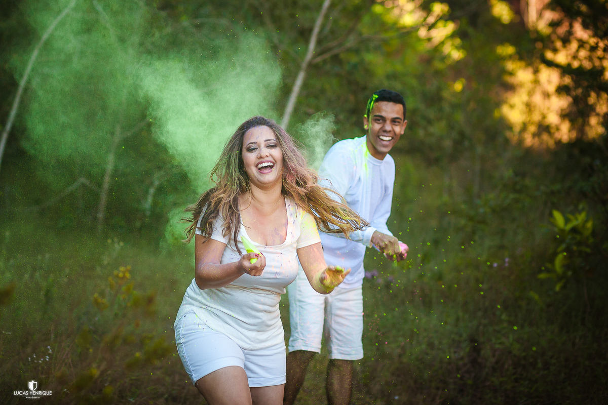 Ensaio pré wedding colorido no topo do mundo