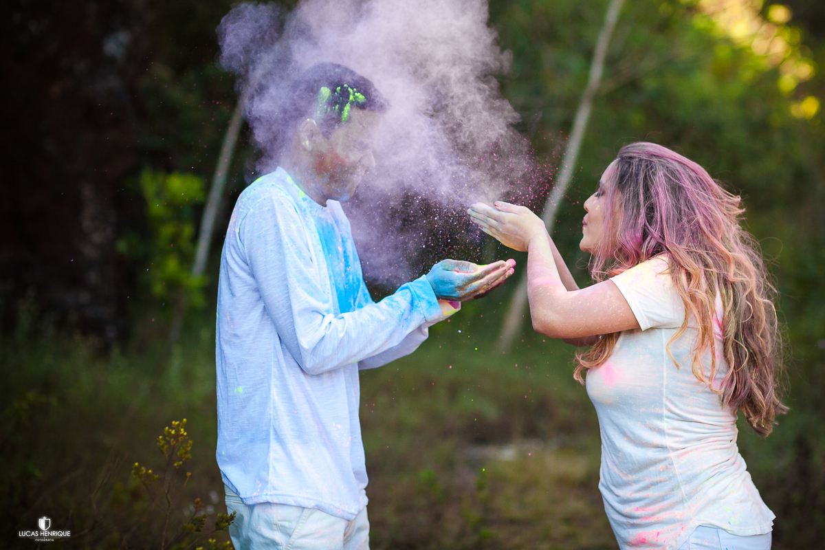 Ensaio pré wedding colorido no topo do mundo