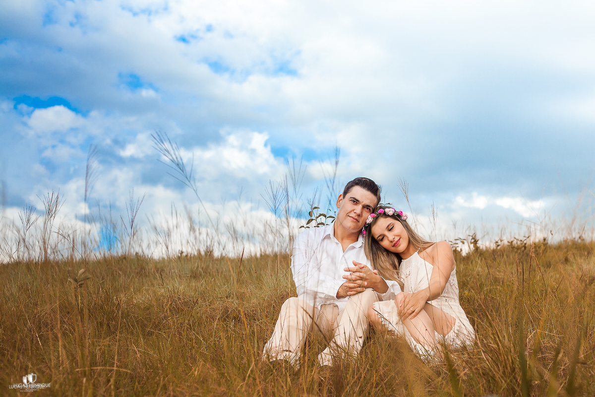 FOTOS DE CASAL SENTADO NA SERRA