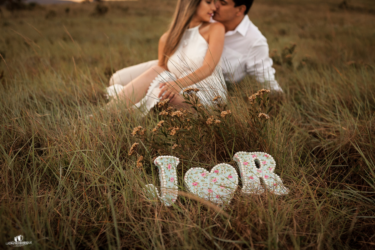 ENSAIO PRE CASAMENTO COM LETRAS DO CASAL