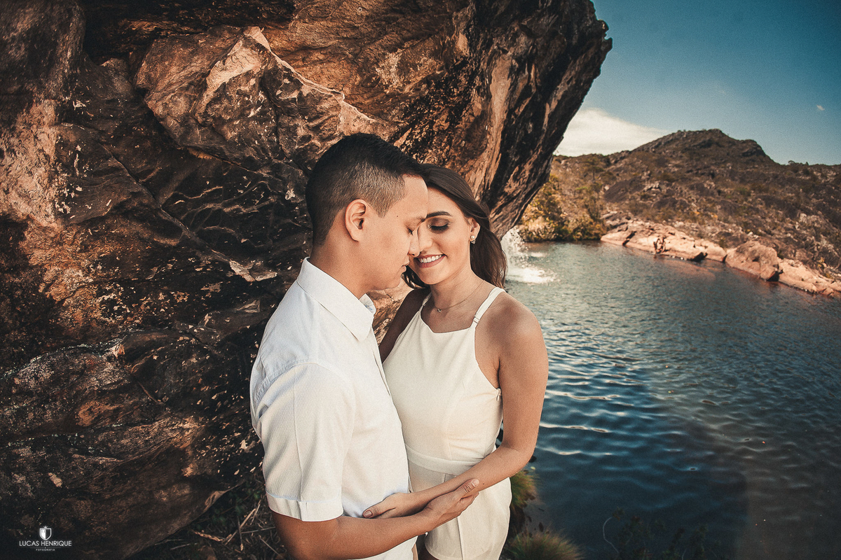 ensaio pré casamento na cachoeira do Sentinela em diamantina  - MG