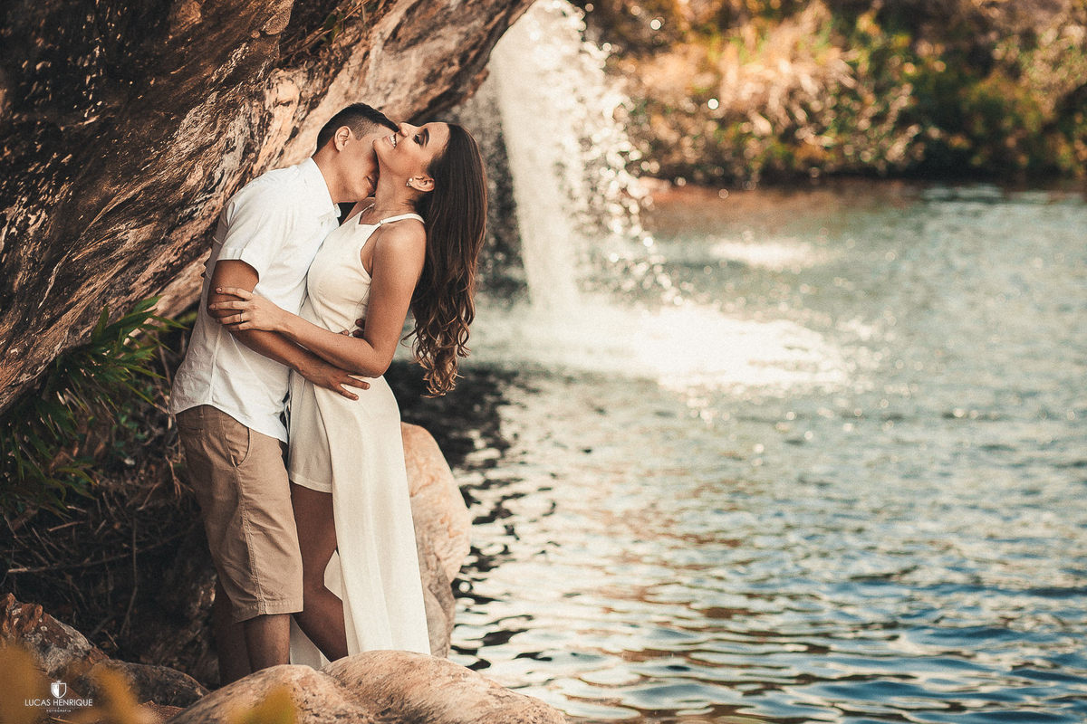 ensaio pré casamento na cachoeira do Sentinela em diamantina  - MG