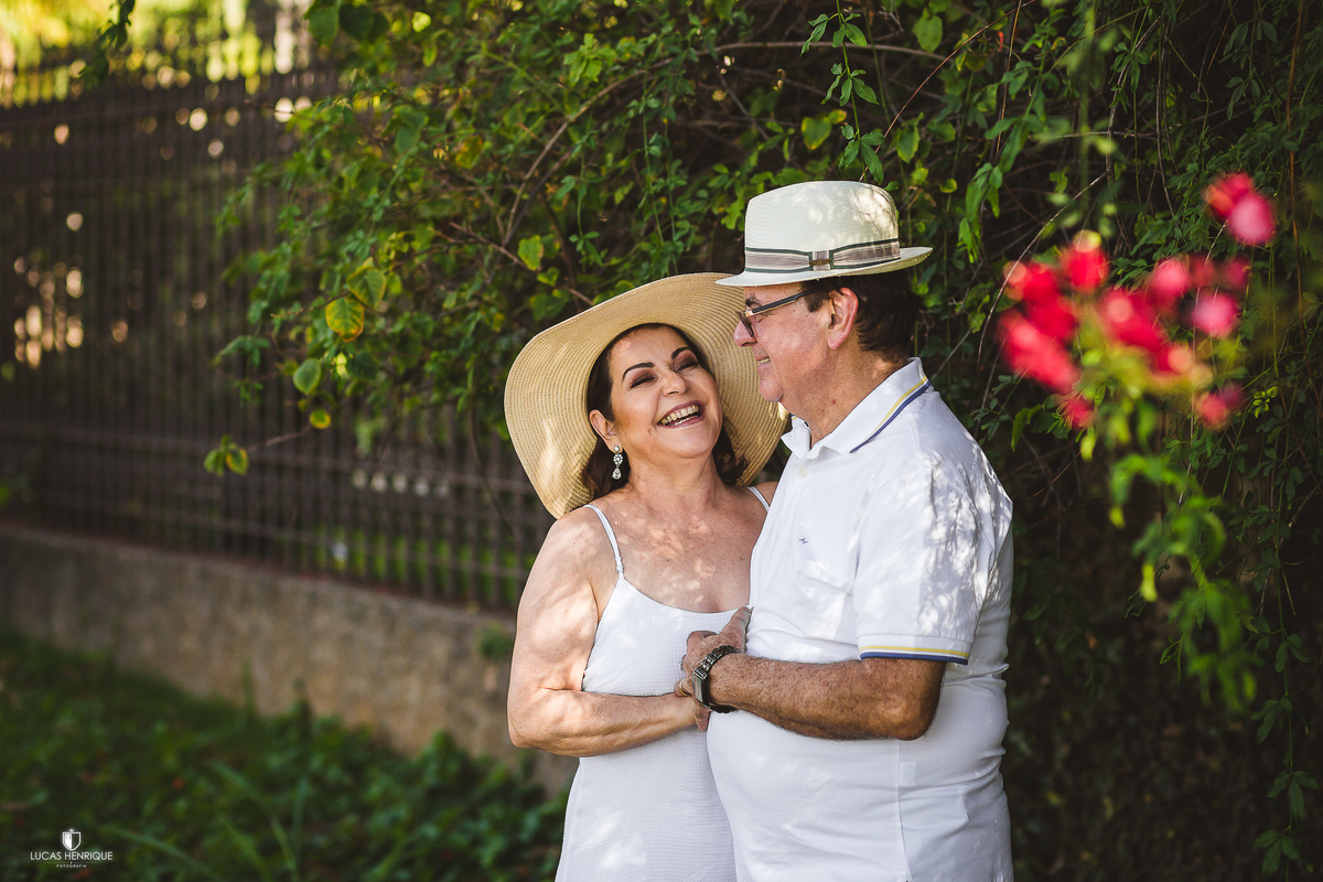 ensaio de 40 anos de casados no museu de arte da pampulha
