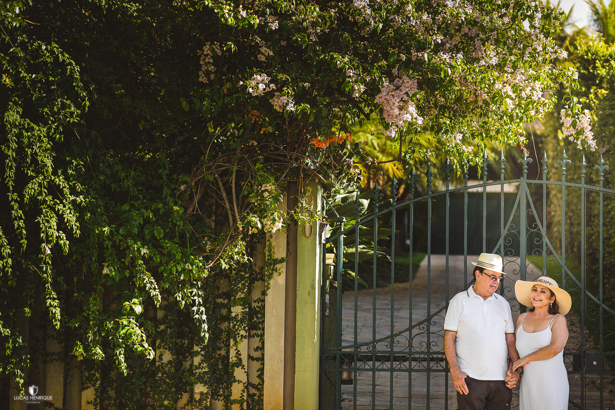ensaio de 40 anos de casados no museu de arte da pampulha