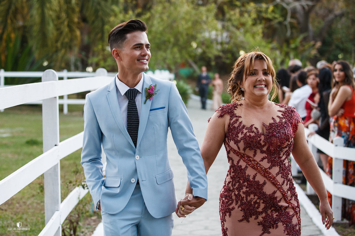 Casamento de dia em esmeraldas