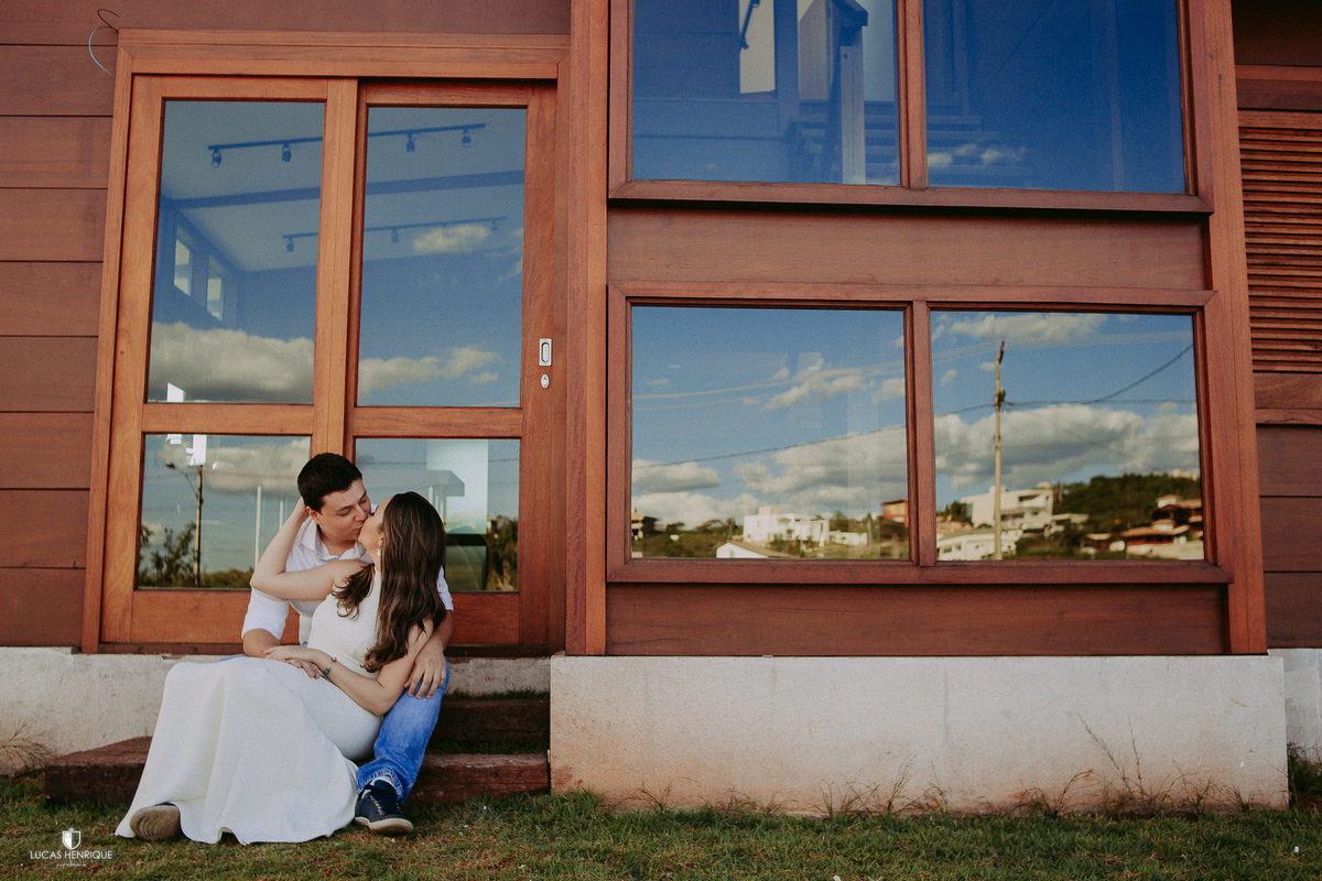 ensaio pré casamento em casa de madeira - topo do mundo
