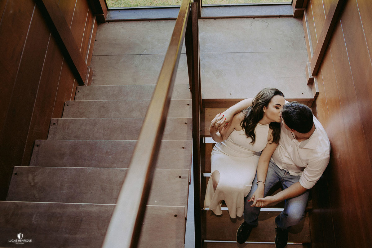 ENSAIO PRE WEDDING NA ESCADA