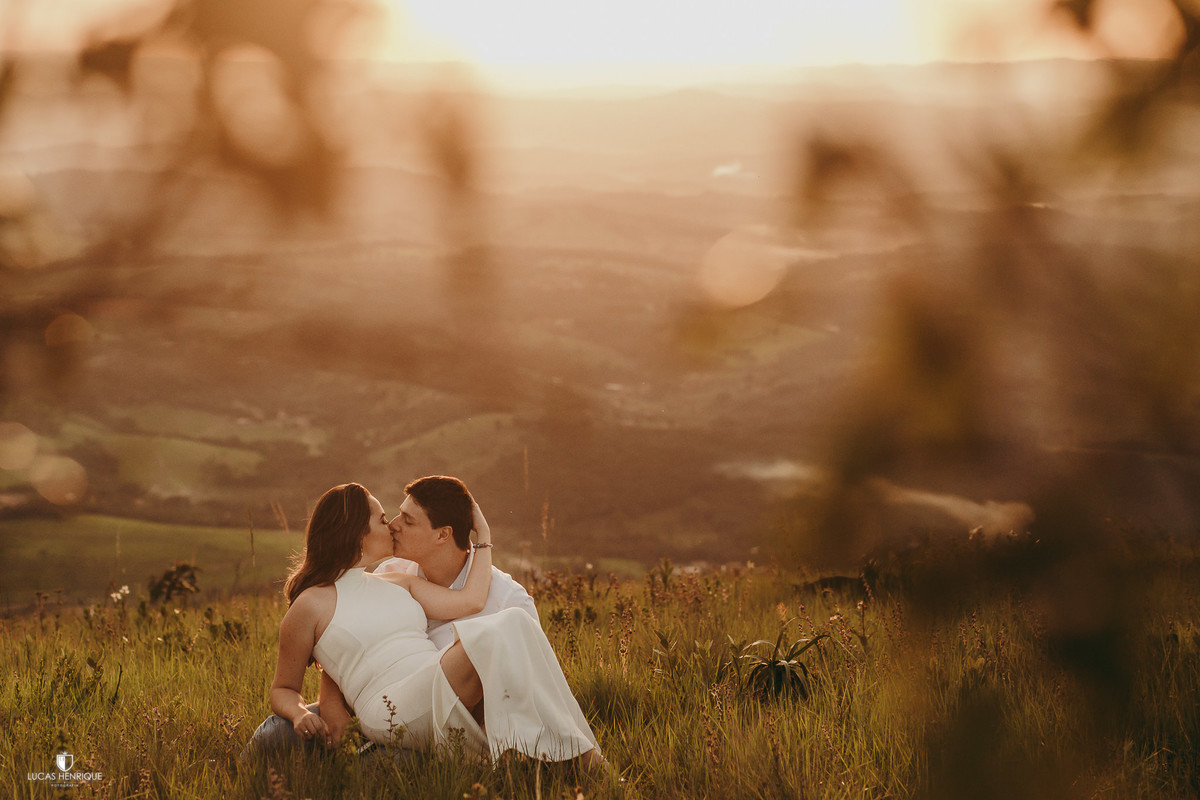 FOTOS DE CASAL NO TOPO DO MUNDO