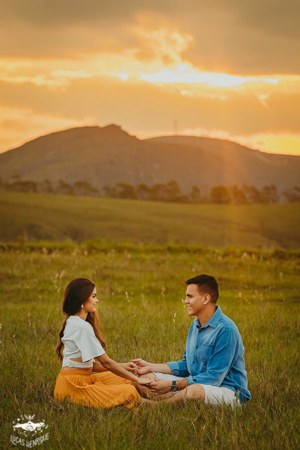 ENSAIO PRE WEDDING COM POR DO SOL EM LAVRAS NOVAS MINAS GERAIS