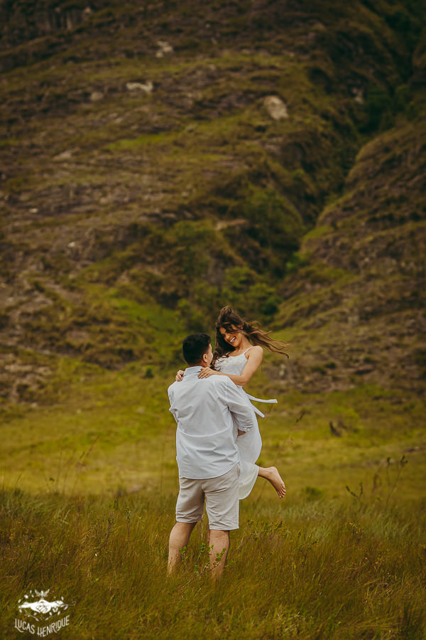 ENSAIO PRE WEDDING NO CAMPO