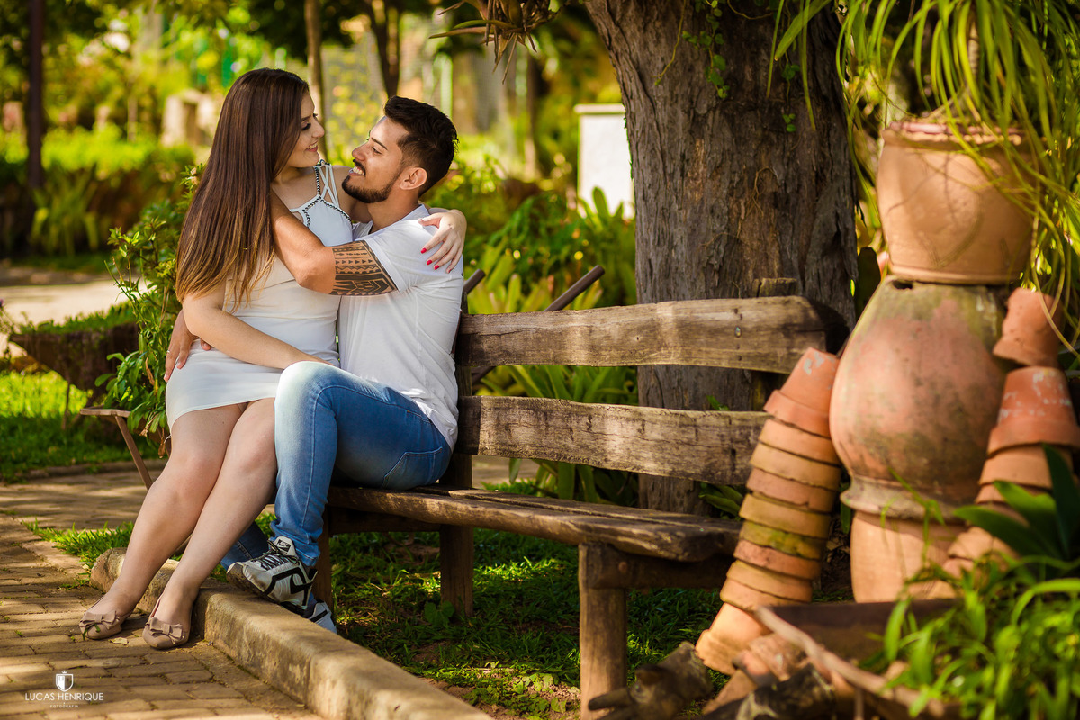 ensaio casal apaixonado em parque, ensaio casal parque Betânia belo horizonte, ensaio casal, ensaio casal belo horizonte