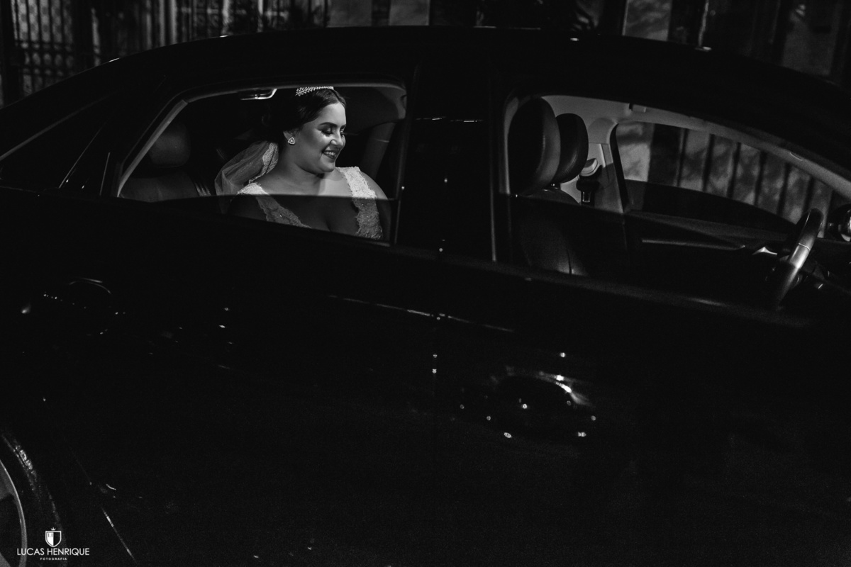 NOIVA NO CARRO
FOTOS CARRO DA NOIVA
CARRO DA NOIVA
CARRO DE LUXO PARA NOIVA
NOIVA ENTRANDO DE AUDIO