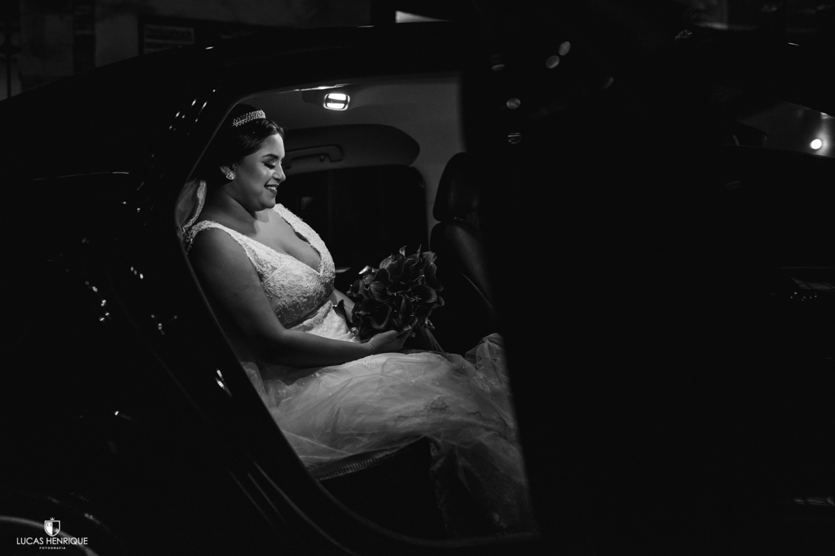 NOIVA NO CARRO
FOTOS CARRO DA NOIVA
CARRO DA NOIVA
CARRO DE LUXO PARA NOIVA
NOIVA ENTRANDO DE AUDIO
