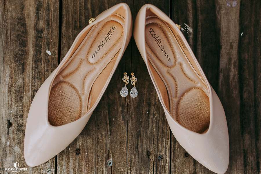 FOTOS DO SAPATO DA NOIVA NO MAKING OF