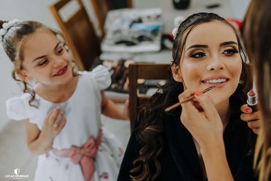 FOTOS DO MAKING OF DA NOIVA COM A FILHA