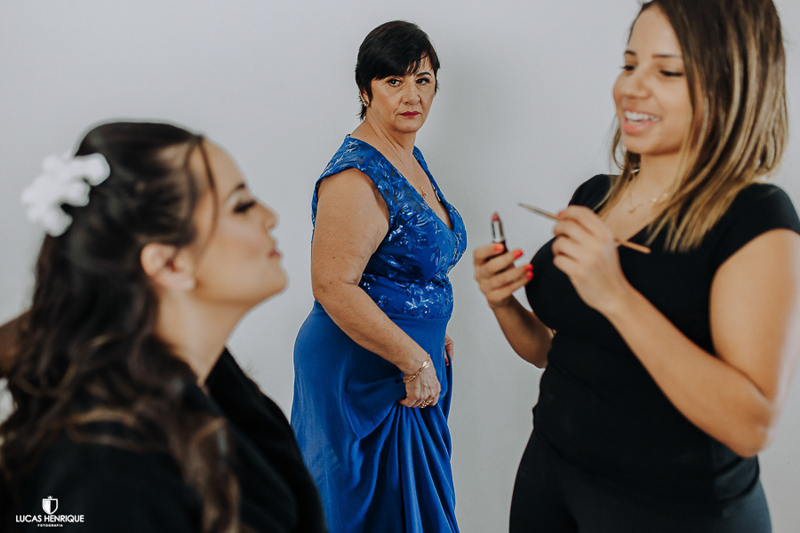 FOTOS MAKING OF DA NOIVA COM A MAE