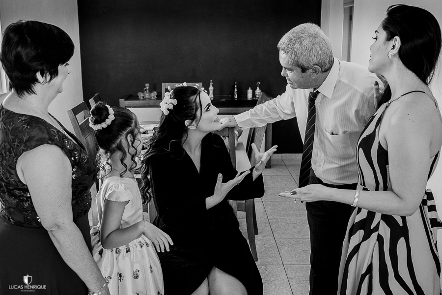 FOTOS DO MAKING OF DA NOIVA COM A FAMILIA