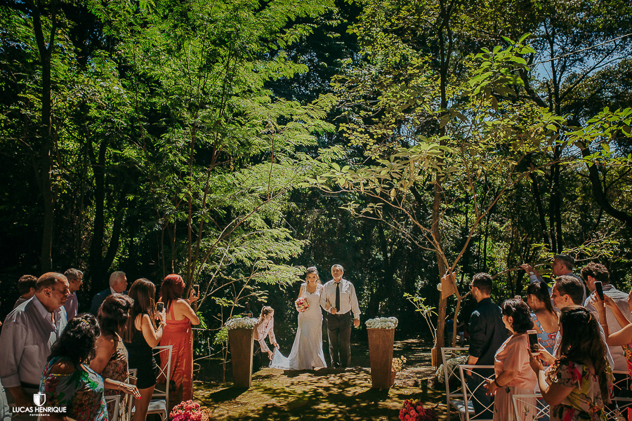 ENTRADA DA NOIVA NO CASAMENTO COM SEU PAI