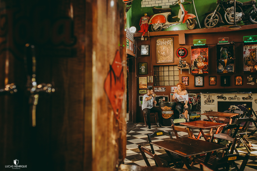fotos pre wedding em pub bar em belo horizonte
