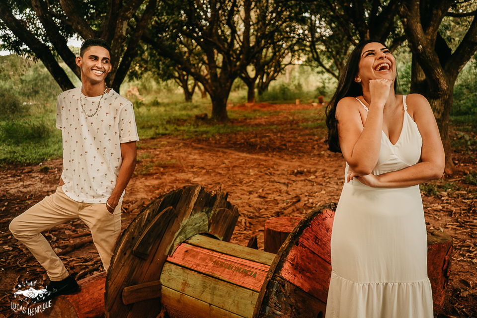 FOTOS PRE CASAMENTO CRIATIVO - FOTOGRAFO DE CASAMENTO EM IBIRITÉ