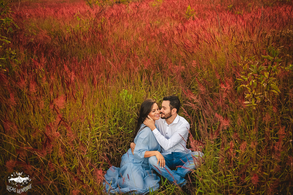 FOTOS DE CASAL NO CAMPO COM FLORES