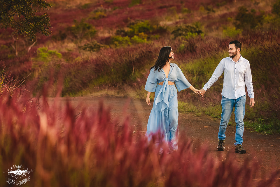 ENSAIO DE FOTOS PRE WEDDING NO TODO DO MUNDO COM FLORES