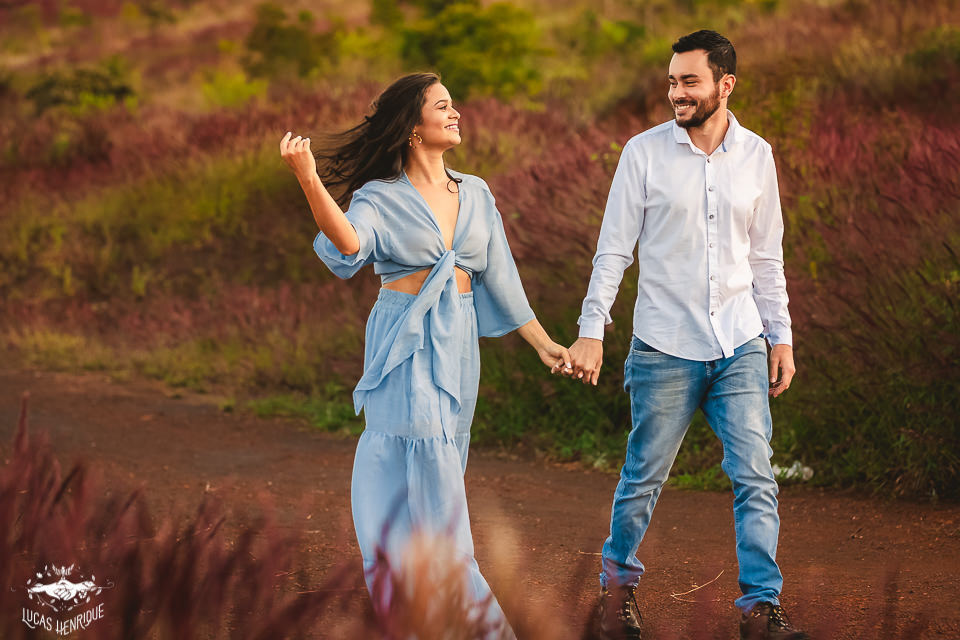 ENSAIO DE FOTOS PRE WEDDING NO TODO DO MUNDO COM FLORES