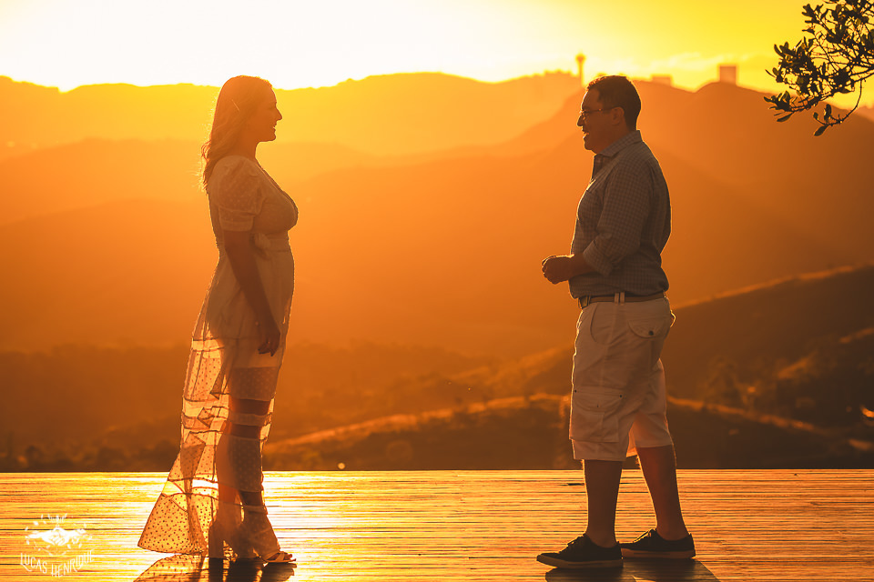 ENSAIO PRÉ WEDDING NA SERRA COM POR DO SOL- MAR DE MORROS EM NOVA LIMA