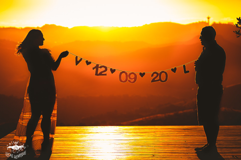 ENSAIO PRÉ CASAMENTO NA SERRA COM POR DO SOL- MAR DE MORROS EM NOVA LIMA