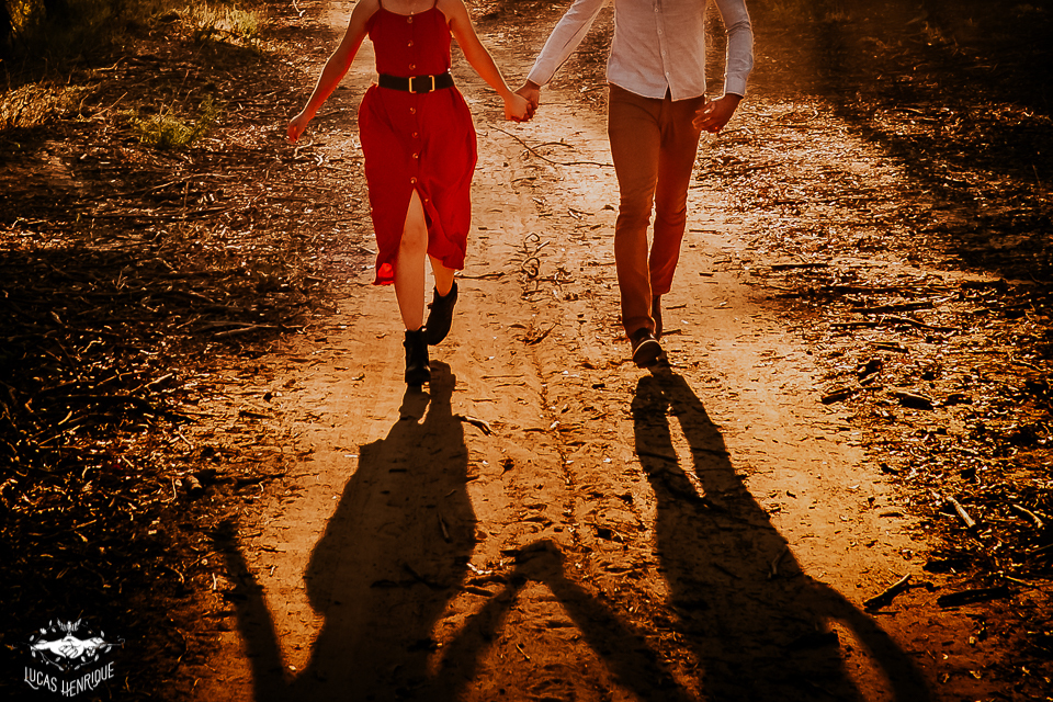 FOTOS DE CASAL D MÃOS DADAS - ENSAIO PRE WEDDING BH