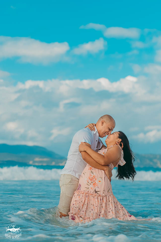 FOTOS CASAL PRE CASAMENTO  PRAIA CABO FRIO - RJ