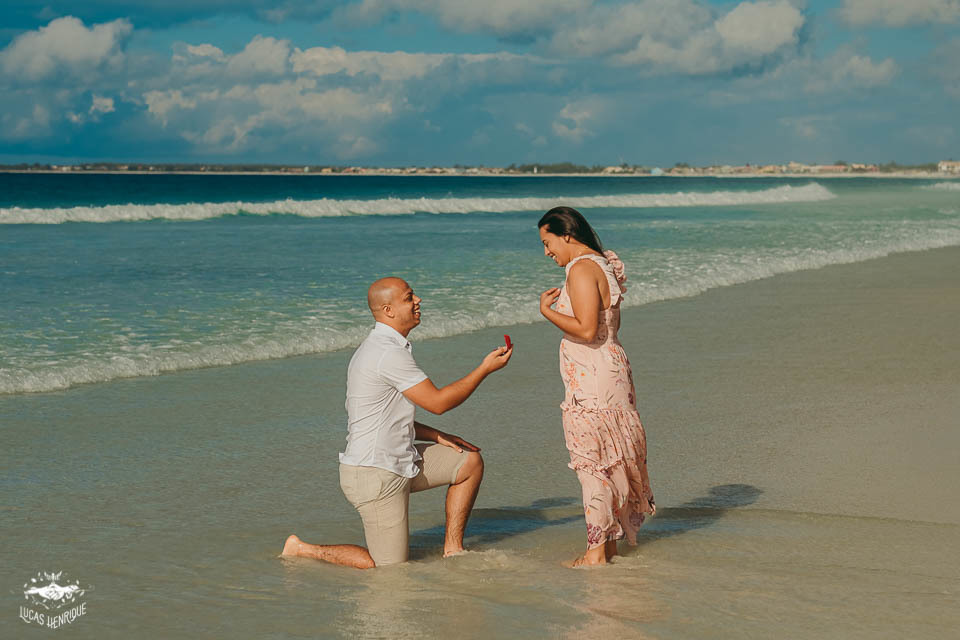 FOTOS CASAL PEDIDO DE CASAMENTO PRAIA CABO FRIO - RJ