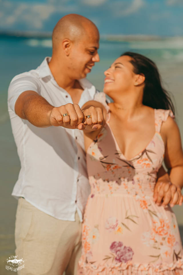 FOTOS CASAL PEDIDO DE CASAMENTO PRAIA CABO FRIO - RJ