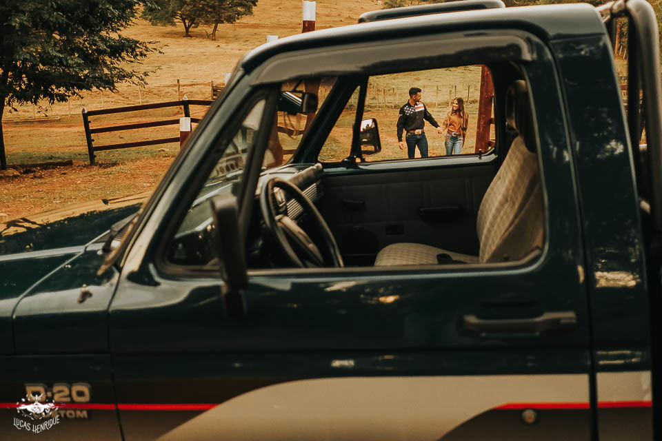 FOTOS ENSAIO PRE WEDDING CABINE CAMINHONETE D20