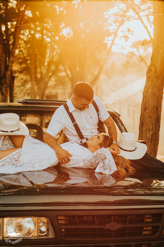 ENSAIO PRE CASAMENTO CAMINHONETE D20 NO SITIO