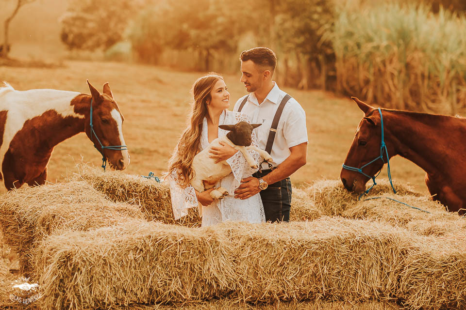 FOTOS ENSAIO PRE CASAMENTO COM CARNEIRO E CAVALO