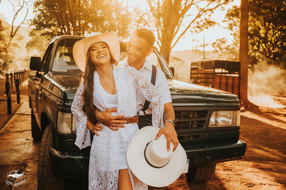 ENSAIO PRE CASAMENTO D20 CARRO ANTIGO