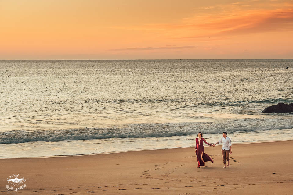 FOTOS ENSAIO PRE CASAMENTO NASCER DO SOL PRAIA DO ESTALEIRO BALNEARIO CAMBURIU 