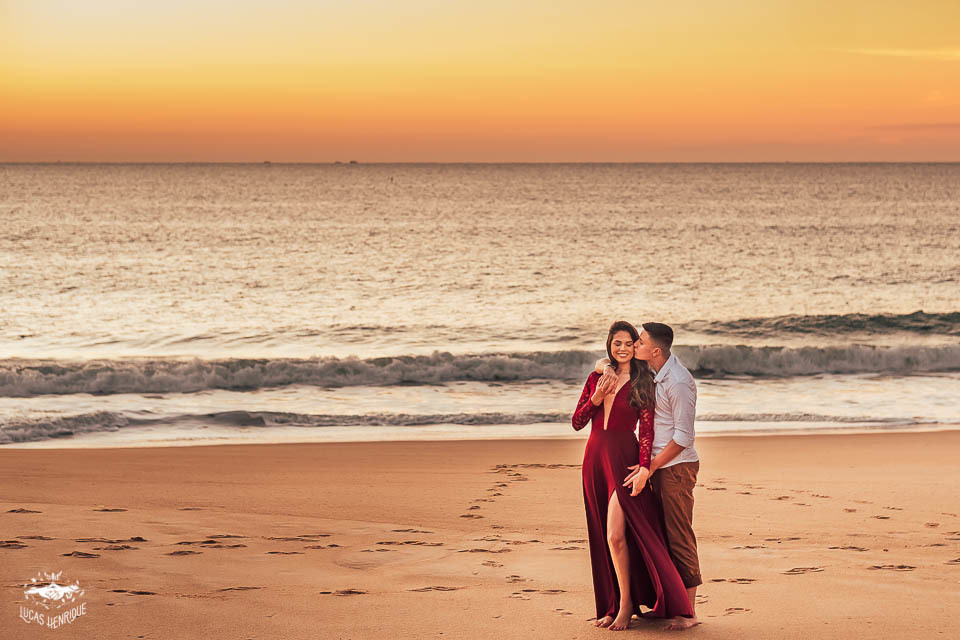 FOTOS ENSAIO PRE CASAMENTO NASCER DO SOL PRAIA DO ESTALEIRO BALNEARIO CAMBURIU 