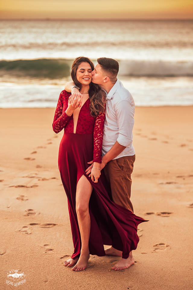 FOTOS ENSAIO PRE CASAMENTO NASCER DO SOL PRAIA DO ESTALEIRO BALNEARIO CAMBURIU 