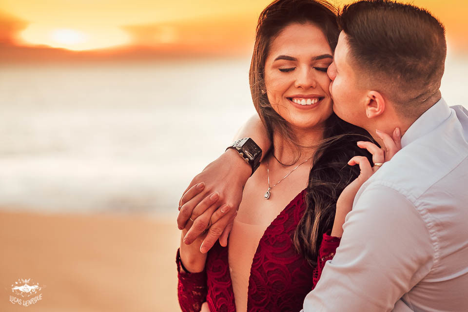 FOTOS ENSAIO PRE CASAMENTO NASCER DO SOL PRAIA DO ESTALEIRO BALNEARIO CAMBURIU 