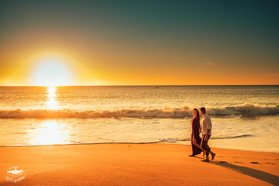 FOTOS ENSAIO CASAL NASCER DO SOL PRAIA DO ESTALEIRO BALNEARIO CAMBURIU 