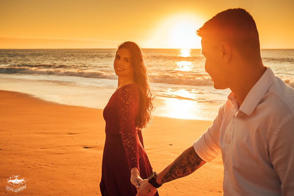 FOTOS ENSAIO CASAL NASCER DO SOL NA PRAIA PRAIA SANTA CATARINA